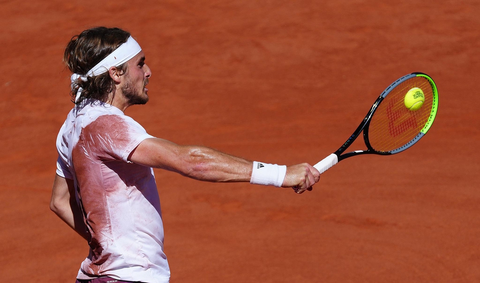 戴维斯杯绝杀法网,西西帕斯扛起全队 戴维斯杯绝杀法网,西西帕斯扛起全队